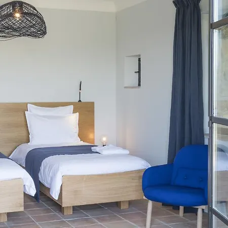 Domaine De Saint Quentin B&B