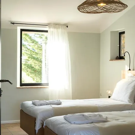 Domaine De Saint Quentin Bed & Breakfast 3*