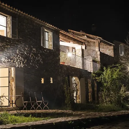 Domaine De Saint Quentin Bed & Breakfast
