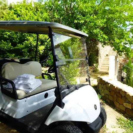 Domaine De Saint Quentin 3*
