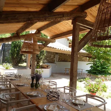 Bed & Breakfast Domaine De Saint Quentin 3*