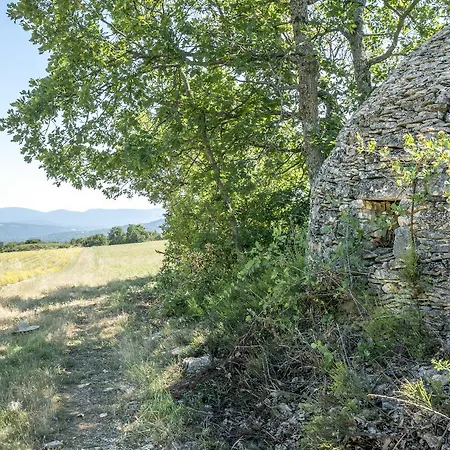 Domaine De Saint Quentin 3*
