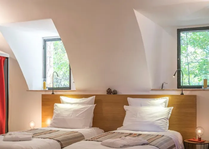 Domaine De Saint Quentin Bed & Breakfast Oppedette