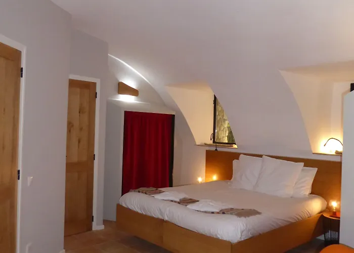 Domaine De Saint Quentin 3* Oppedette