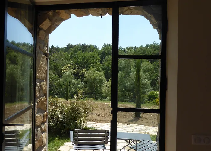 Bed & Breakfast Domaine De Saint Quentin 3*