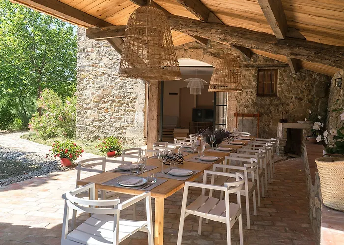 Domaine De Saint Quentin Bed & Breakfast Oppedette